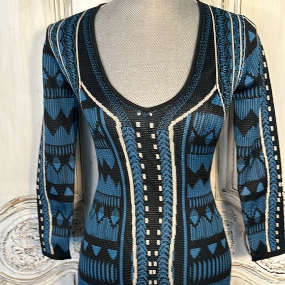 Jealous Tomato Geo Graphic Long Sleeve Deep V Neck Body con Knit Dress Size S - Picture 4 of 11